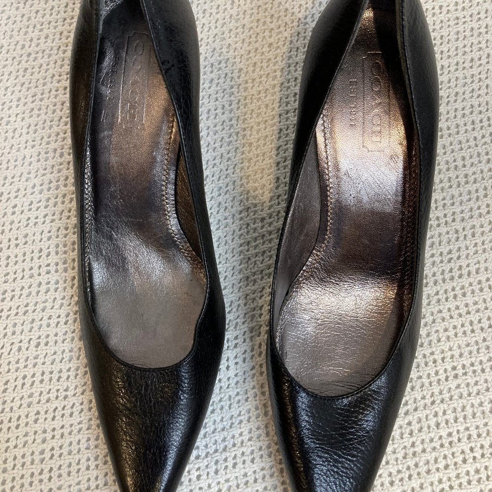 COACH WOMENS PUMPS SIZE 8.5B
